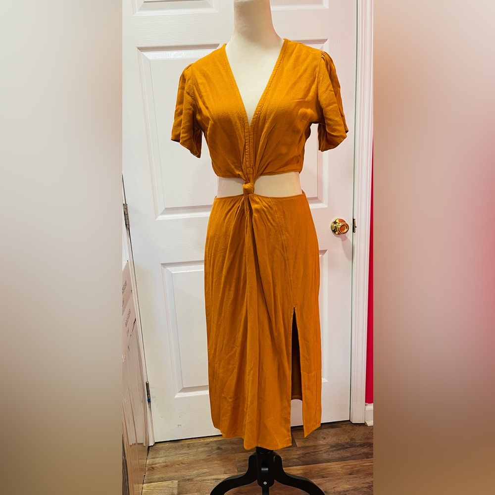 Abercrombie & Fitch Mustard Tee